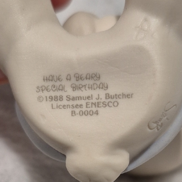 Precious Moments Bear Figurine with Balloon - Picture 5 of 5